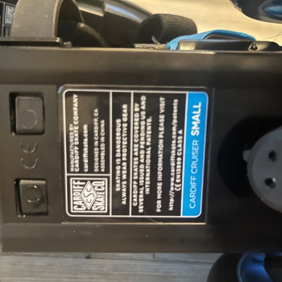 Cardiff Cruiser Skates Unisex - Picture 3 of 15